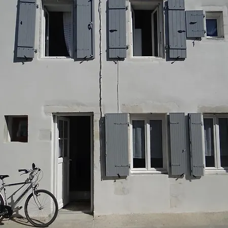 Сasa de vacaciones Maison Rétaise Près De La *