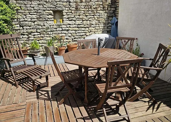 Maison Retaise Pres De La Holiday home Saint-Clement-des-Baleines